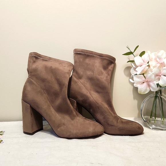 BCBGeneration Women's Taup Suede Sock Booties Size 8M - Picture 3 of 6